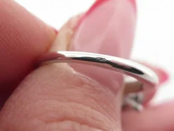 bague sertie d'un diamant solitaire 2ct or blanc 18k 5gr
