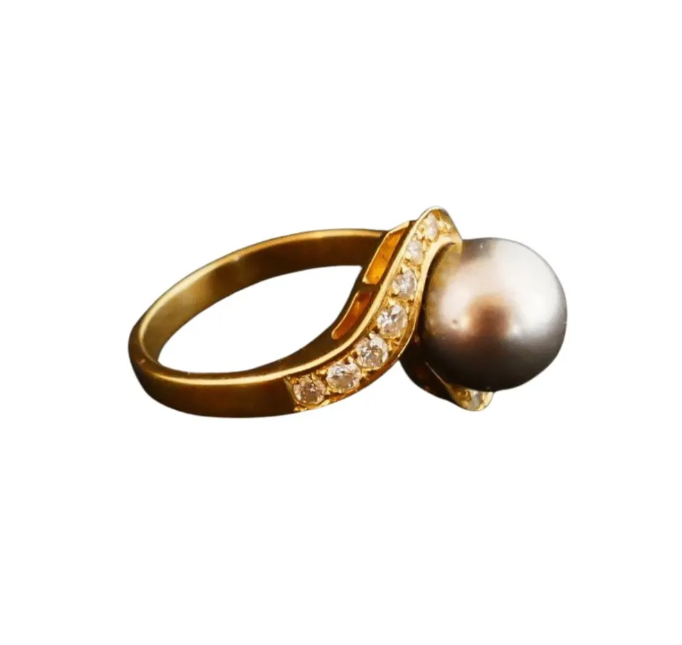 Bague sertie d'une Perle de Tahiti et Diamants