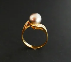 Bague sertie d'une Perle de Tahiti et Diamants