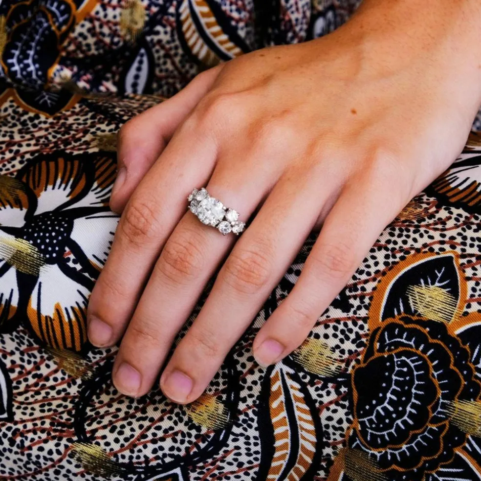 Bague Solitaire accompagné Diamant 2.07cts