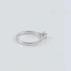 Bague Solitaire accompagné