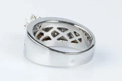 Bague Solitaire accompagné diamant 0.45ct