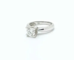 Bague solitaire avec certificat gemmologique