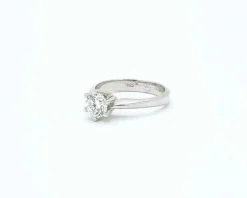 bague solitaire avec certificat hrd