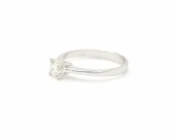 Bague solitaire avec diamant certifié de 0,50 ct
