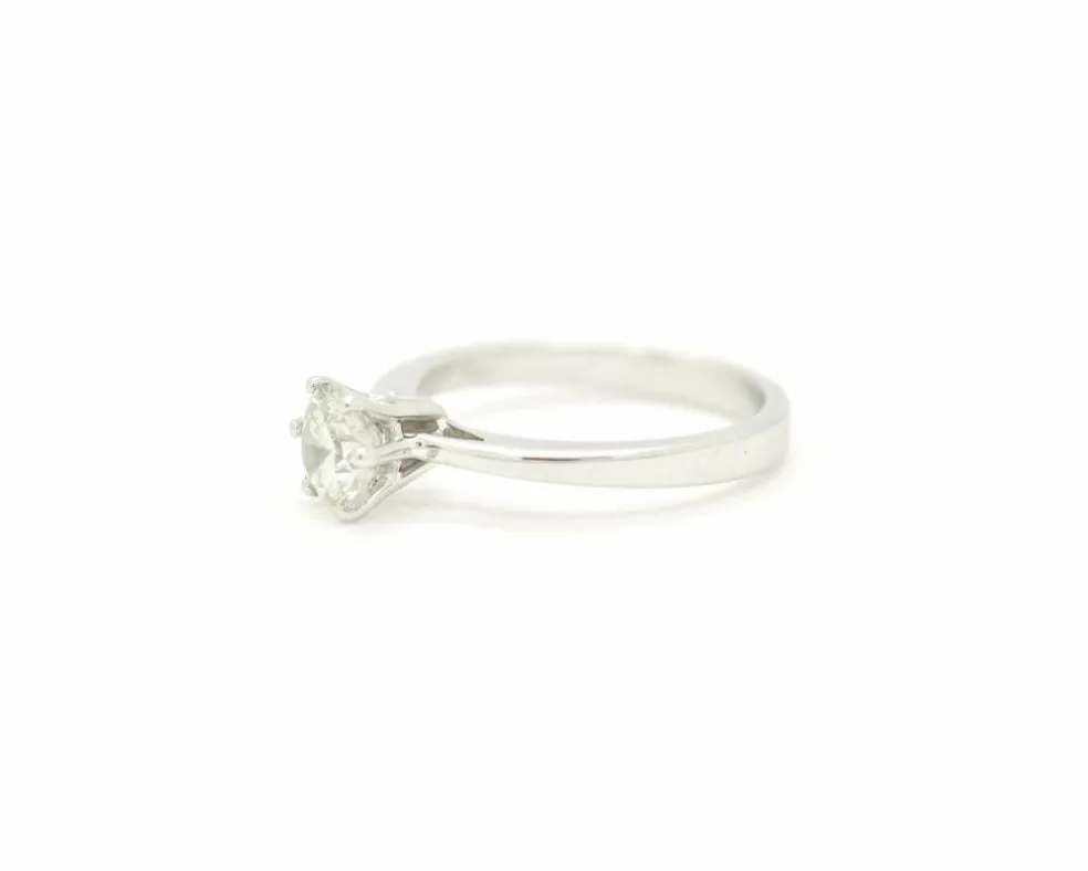 Bague solitaire avec diamant de 1,22 ct