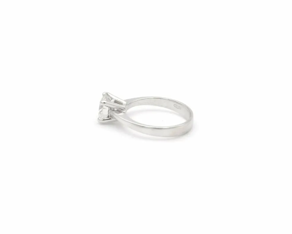 Bague solitaire avec diamant de 1,53 carat
