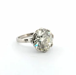 Bague solitaire avec un énorme et magnifique diamant