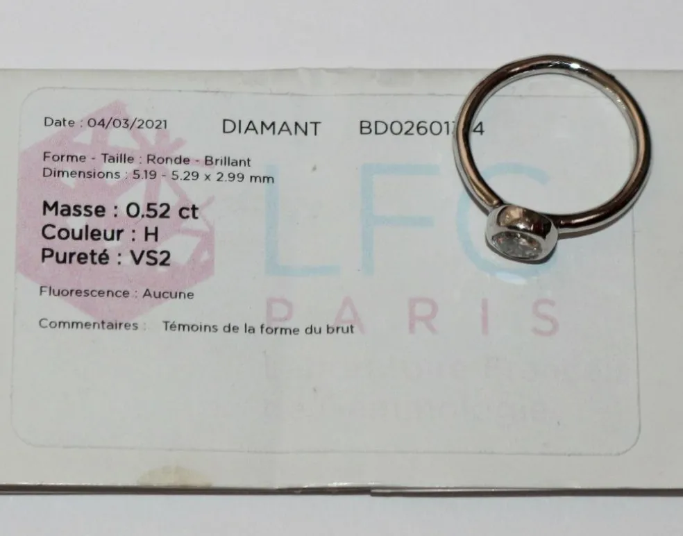 Bague solitaire certificat du LFG