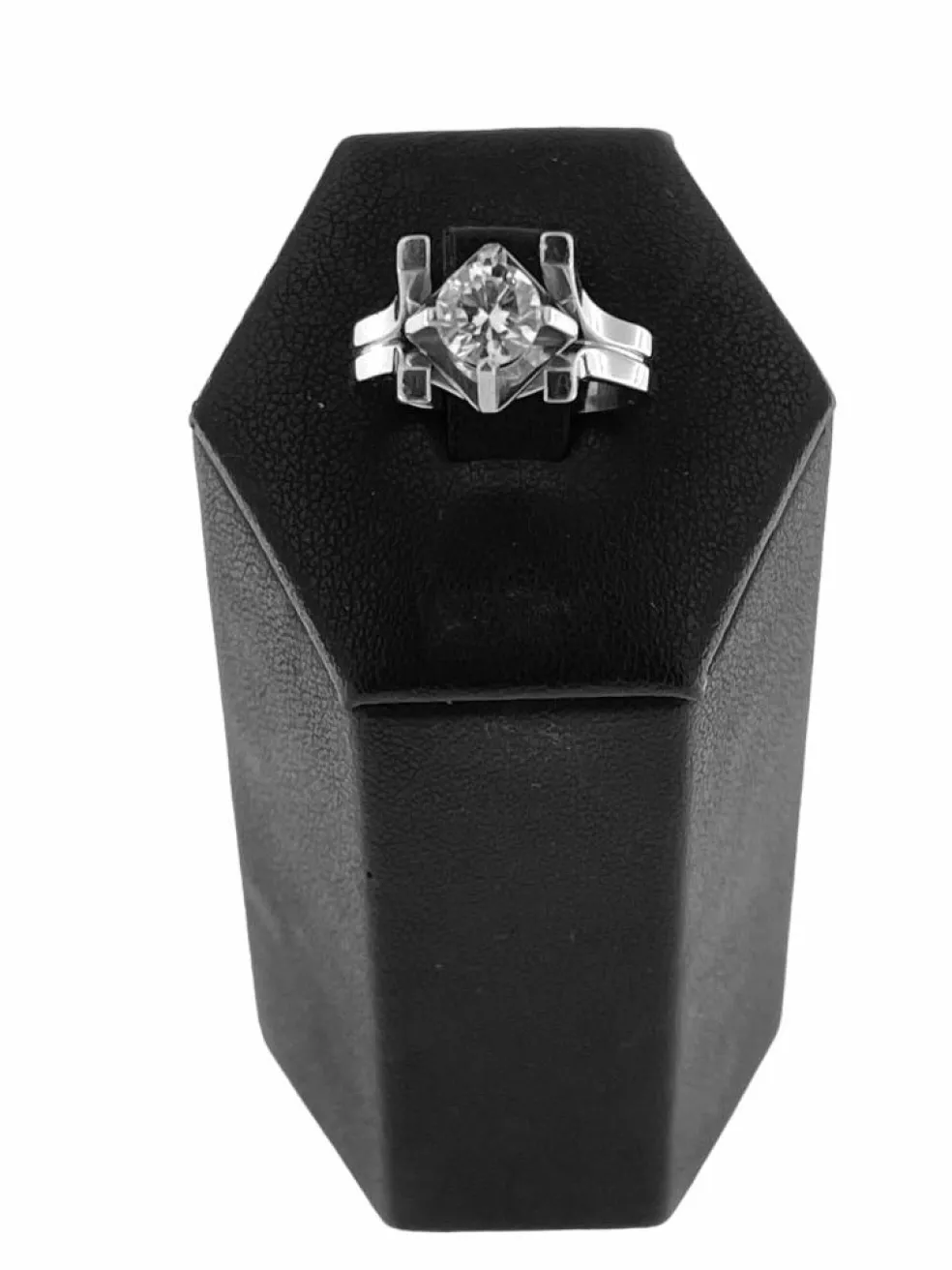 Bague solitaire certifiée HRD en palladium et diamant