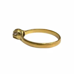 Bague solitaire contemporaine or et diamants