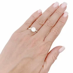 Bague solitaire diamant.