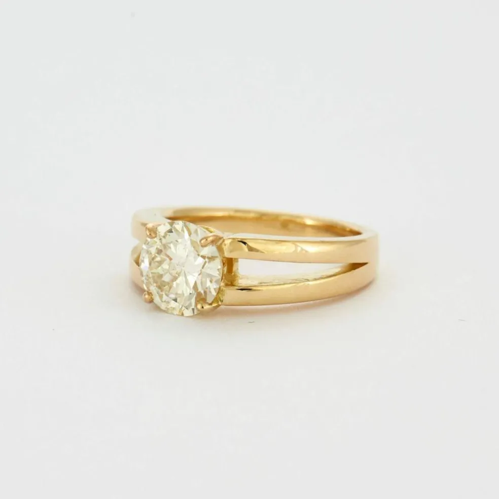 Bague Solitaire Diamant 2 carats or jaune