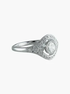 Bague Solitaire Diamant entouré pavage de brillants