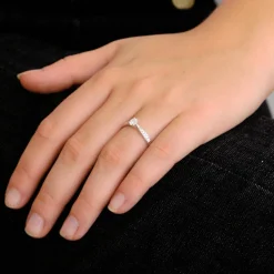 Bague Solitaire diamant épaulé