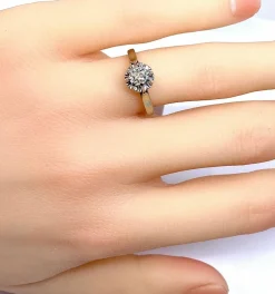 Bague solitaire en or 18 carats et platine sertie d’un diamant 0,50 carat environ