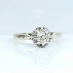 Bague solitaire en or 18 carats et platine sertie d’un diamant 0,50 carat environ