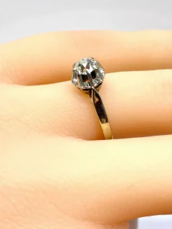 Bague solitaire en or 18 carats et platine sertie d’un diamant 0,50 carat environ