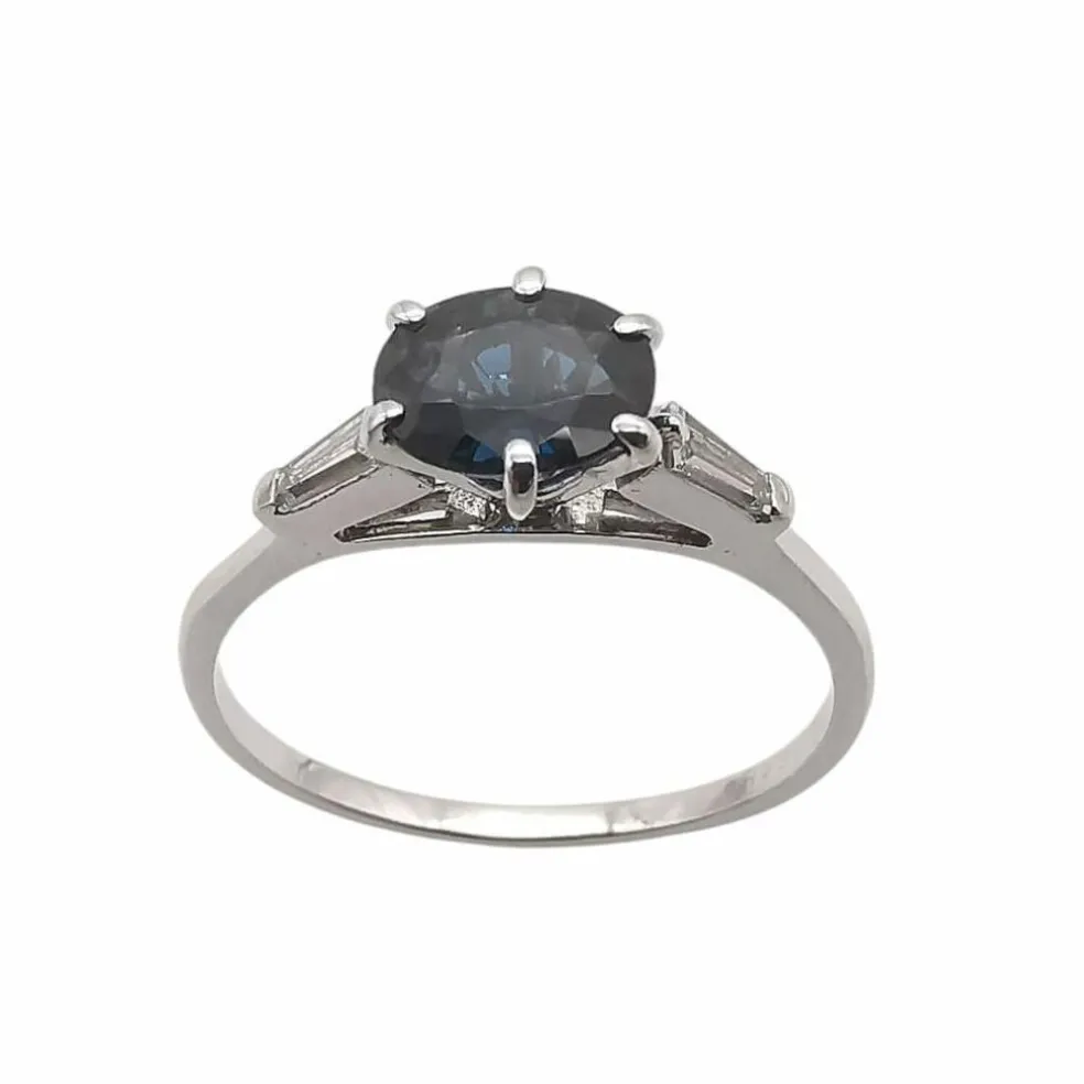 Bague solitaire en or avec saphir & diamants