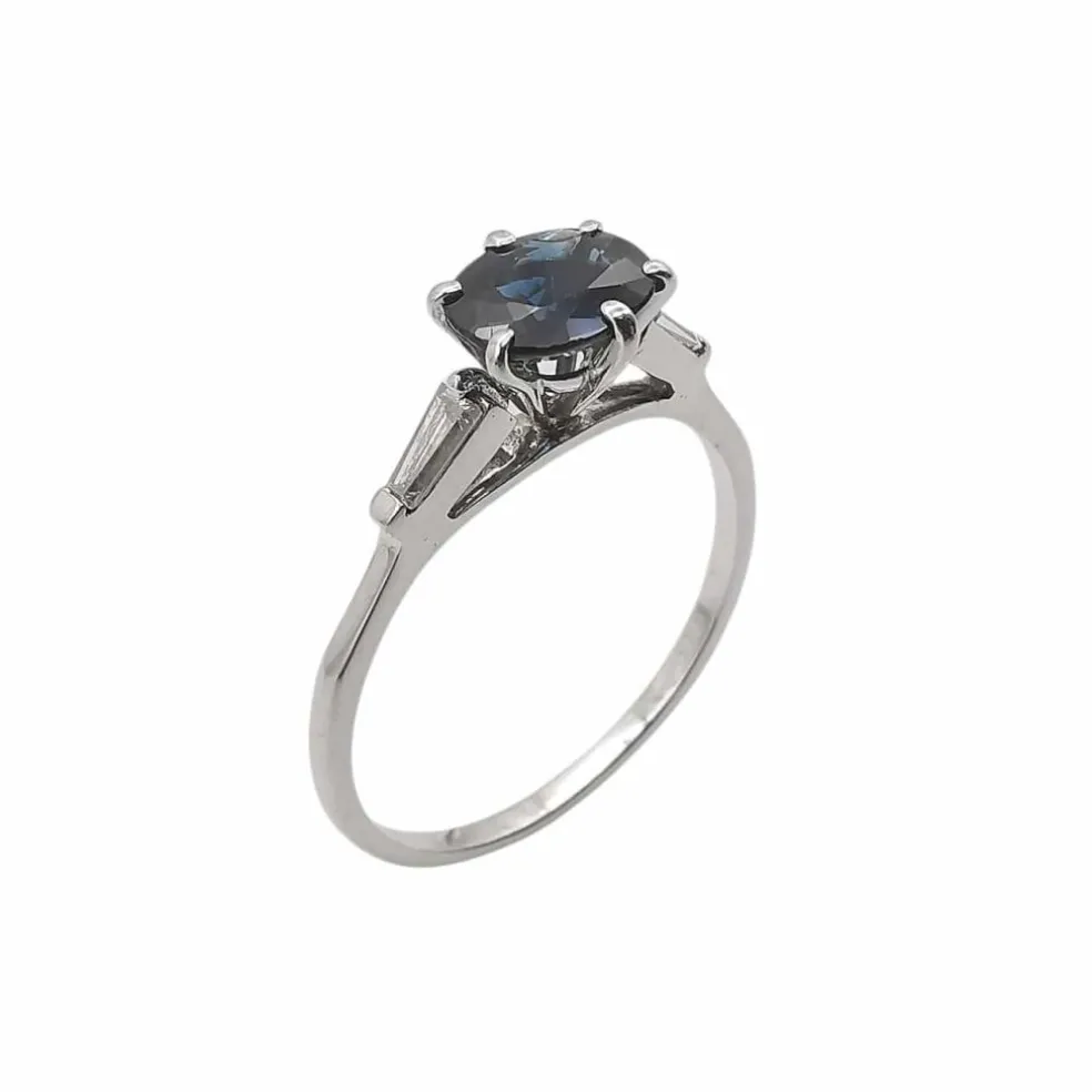 Bague solitaire en or avec saphir & diamants