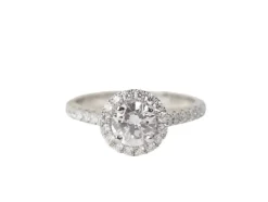 Bague solitaire en or blanc et diamants 0.82ct