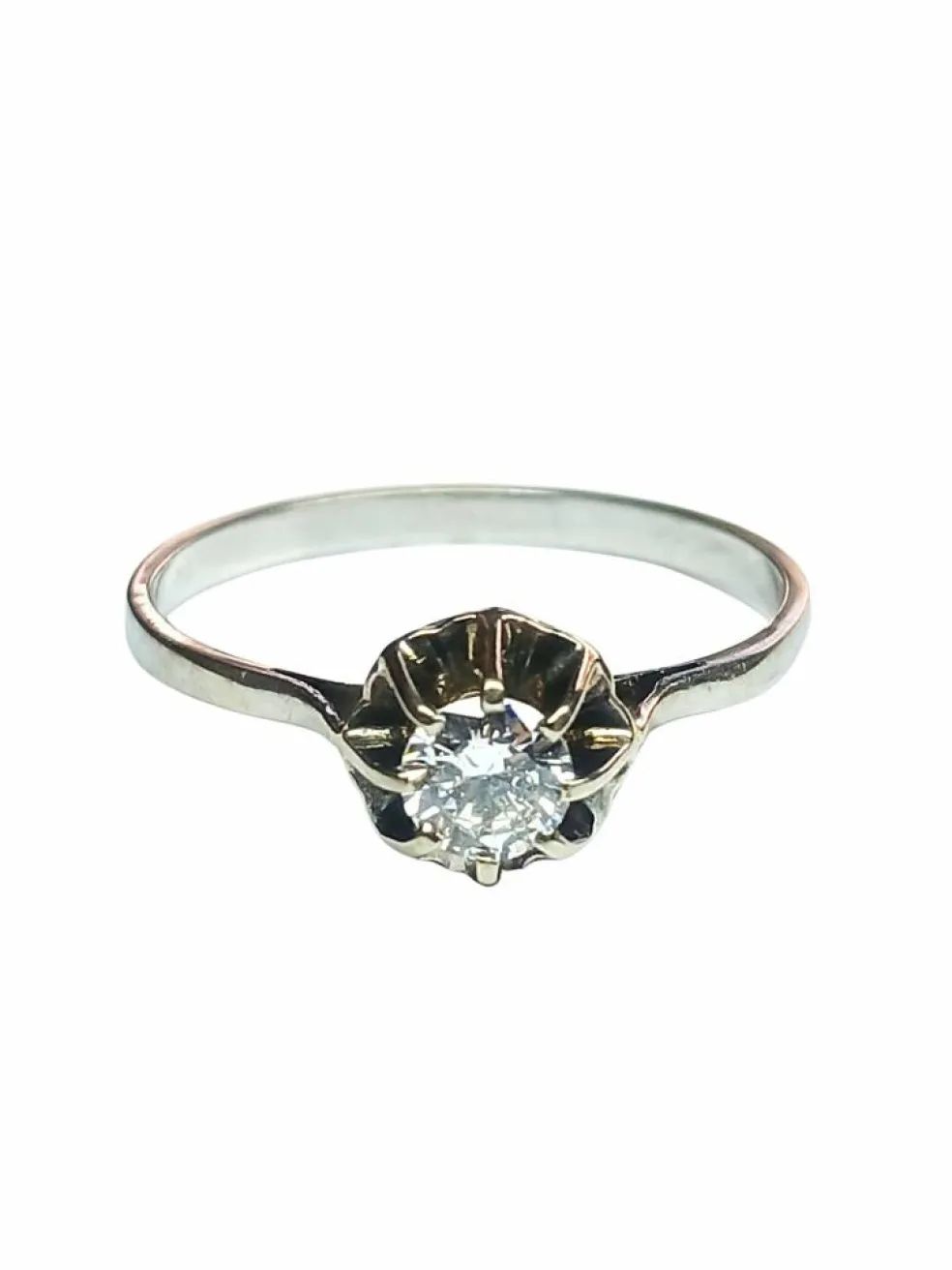 Bague solitaire en or blanc 18 carats et diamant 0.50 carats