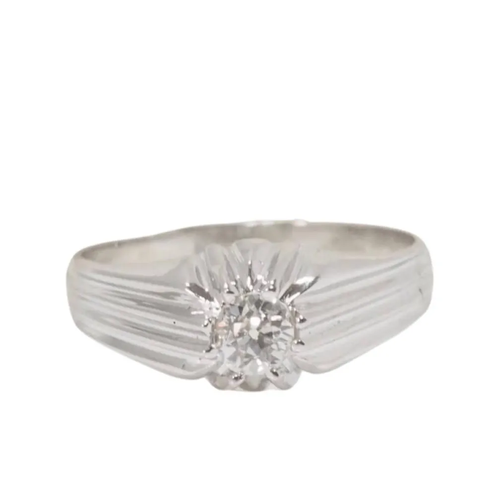 Bague solitaire en or blanc et diamant
