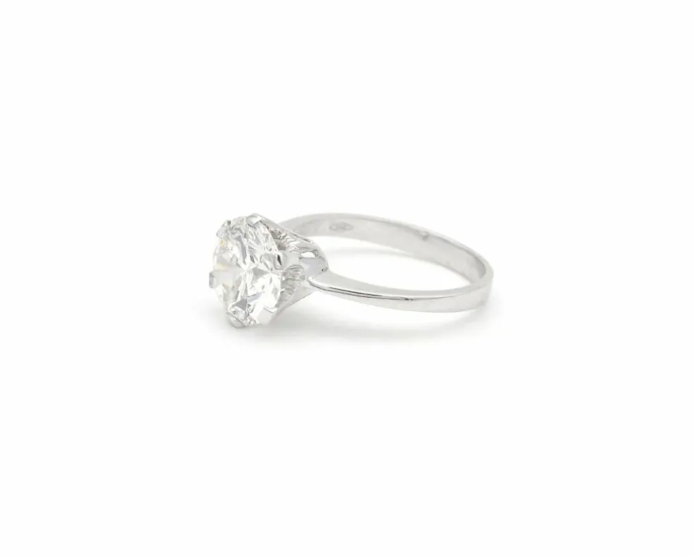 Bague solitaire en or blanc avec diamant