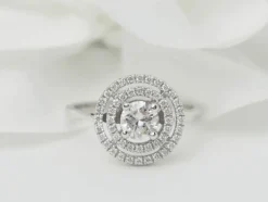 Bague solitaire en or blanc et diamant de 0,46 ct