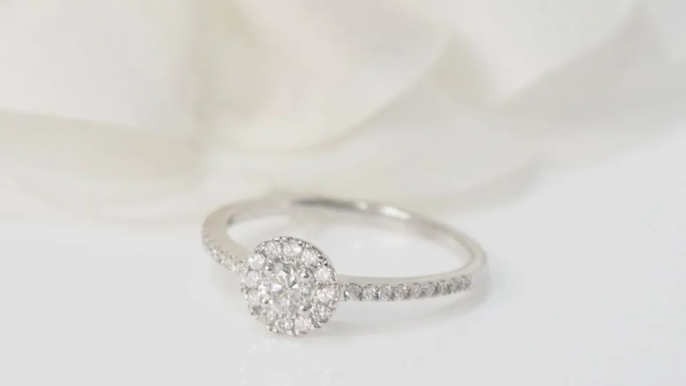 Bague solitaire en Or blanc et Diamant