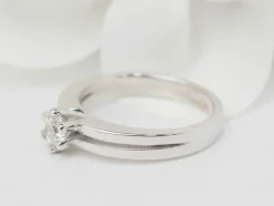 Bague Solitaire en or blanc et diamant 0.45ct