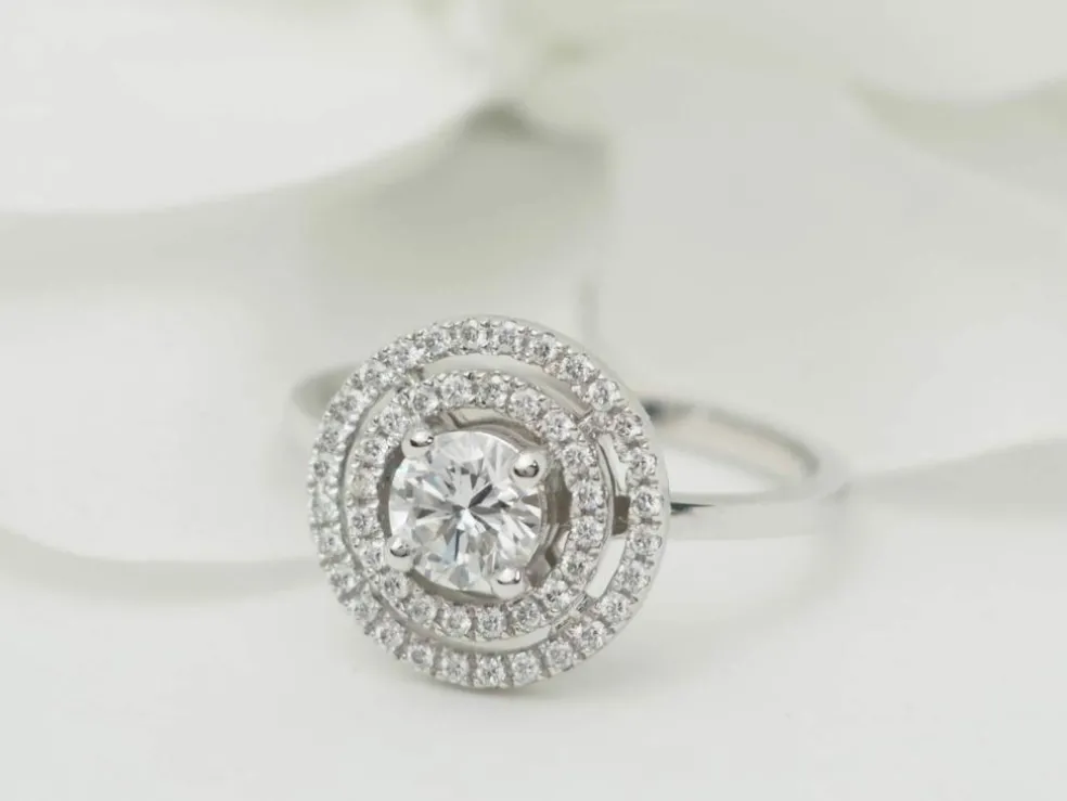 Bague solitaire en or blanc et diamant de 0,46 ct