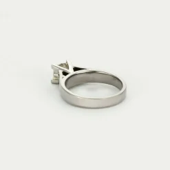 Bague solitaire en Or blanc Diamant Coussin