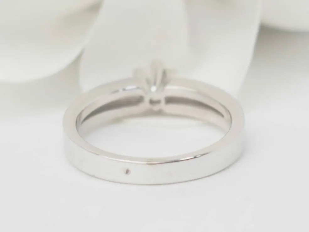 Bague Solitaire en or blanc et diamant 0.45ct