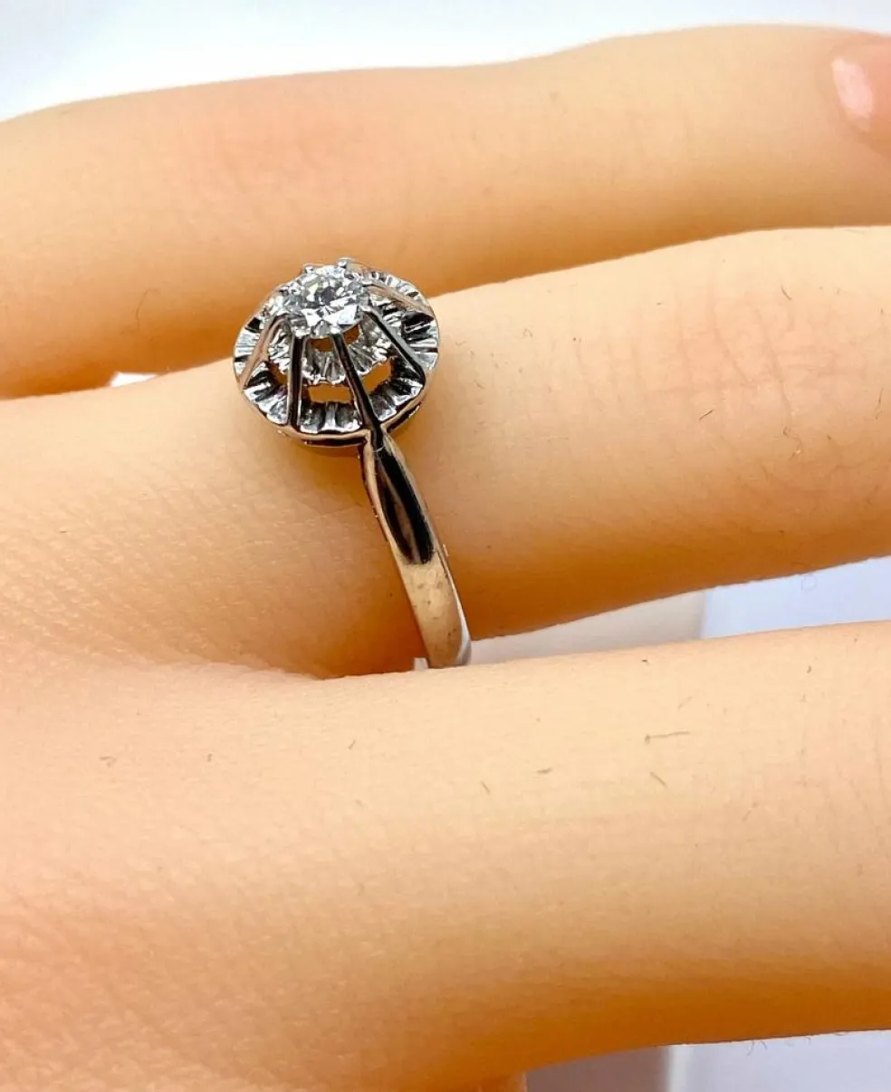 Bague solitaire en or et platine, diamant