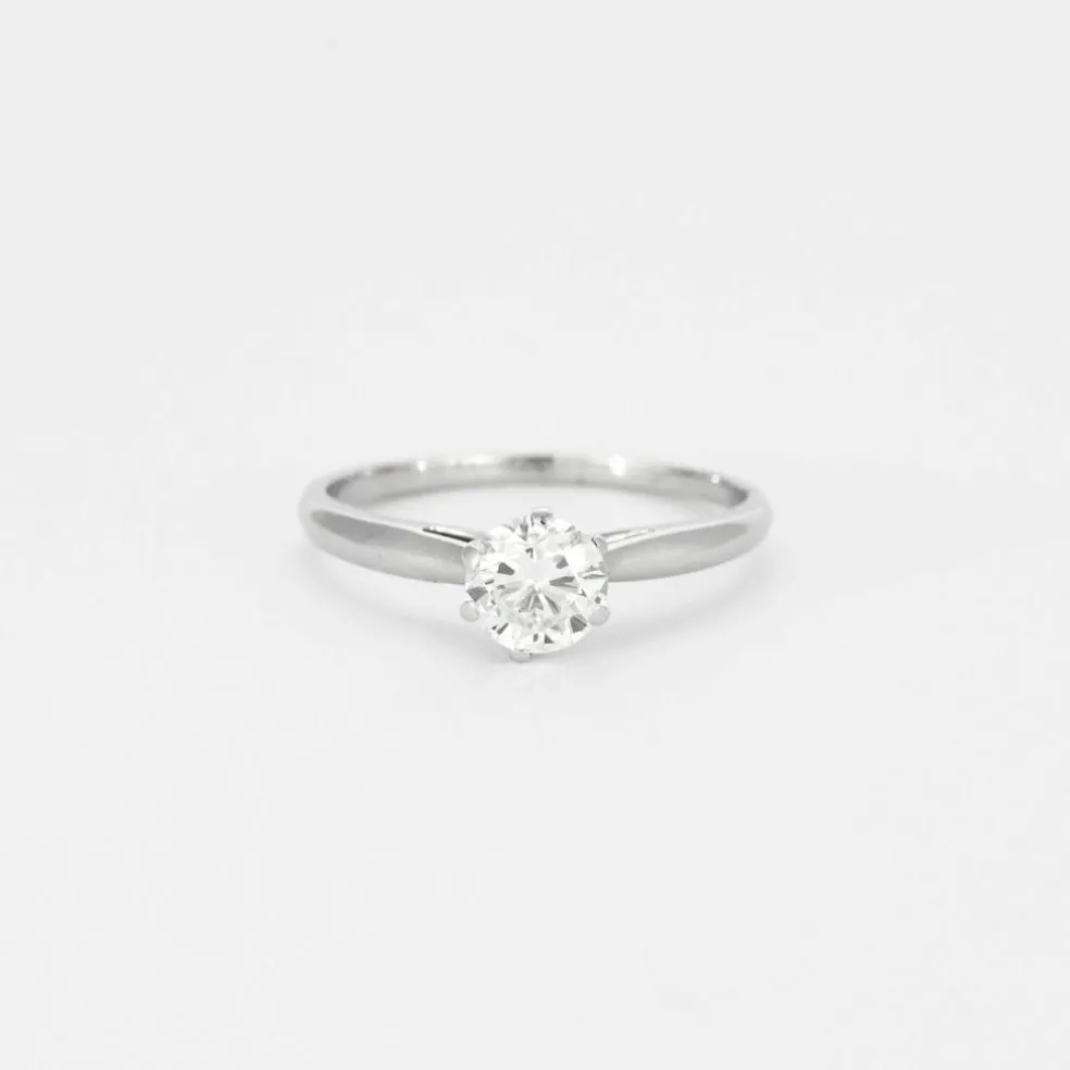 Bague solitaire en or gris et diamant