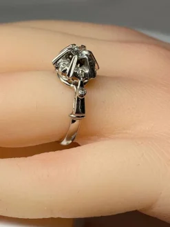 Bague solitaire en Or gris, et Diamants