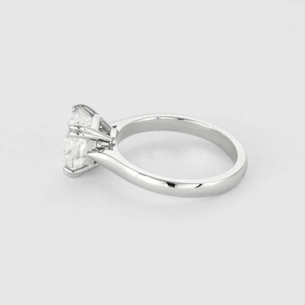 Bague solitaire en or gris et diamant 3.01 carat