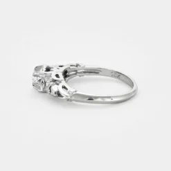 Bague solitaire en or gris