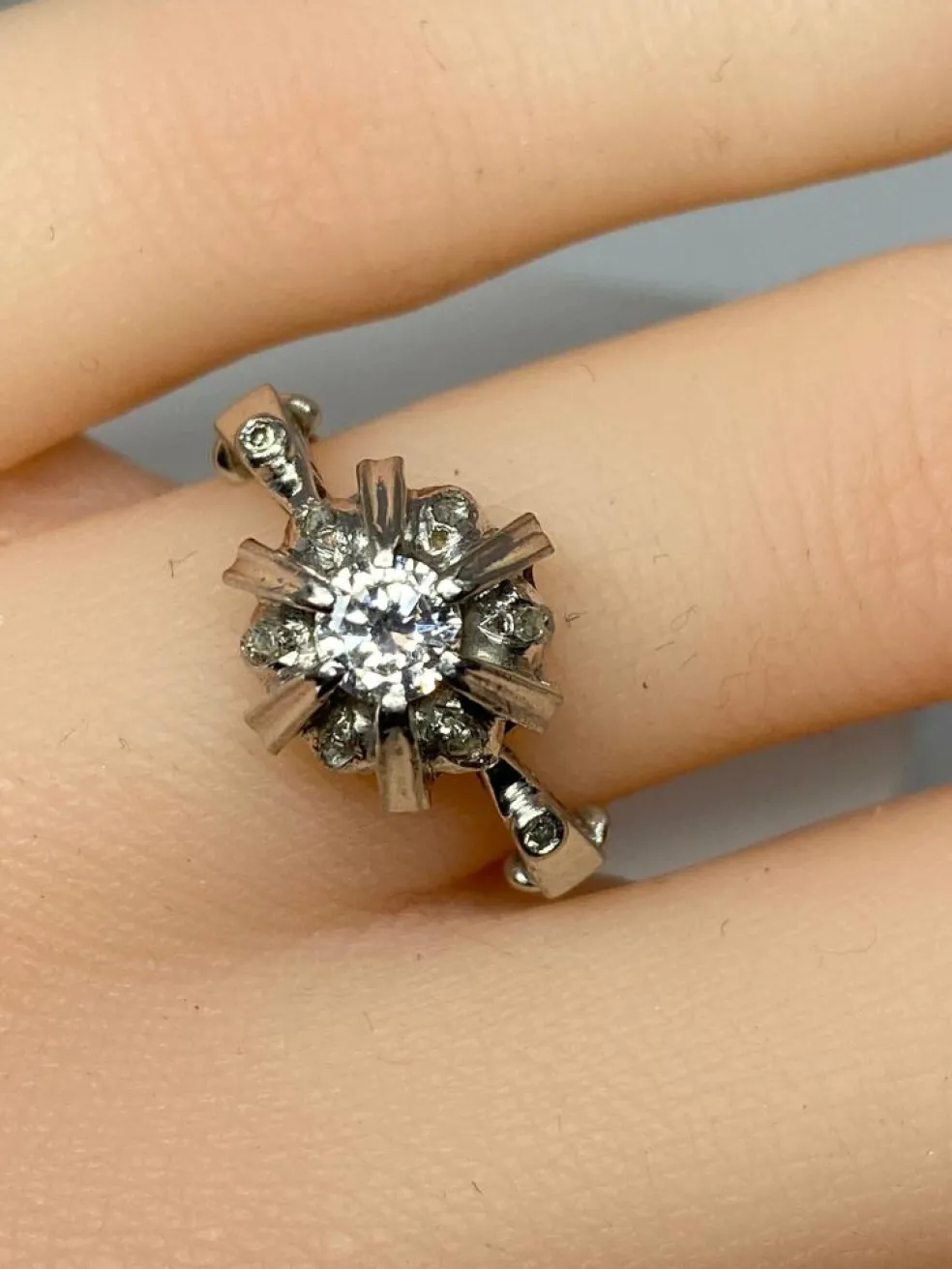 Bague solitaire en Or gris, et Diamants