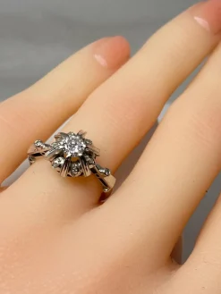 Bague solitaire en Or gris, et Diamants