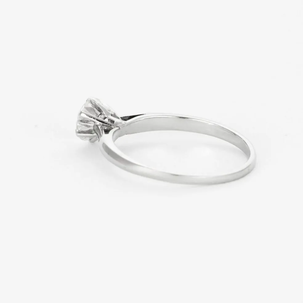 Bague solitaire en or gris et diamant