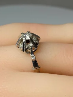 Bague solitaire en Or gris, et Diamants