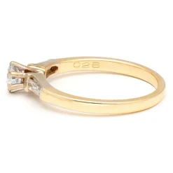 Bague solitaire en or jaune 14 carats avec diamant