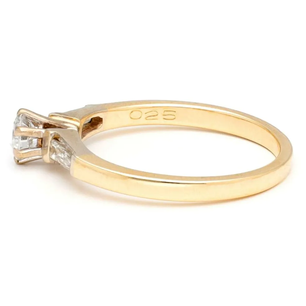 Bague solitaire en or jaune 14 carats avec diamant