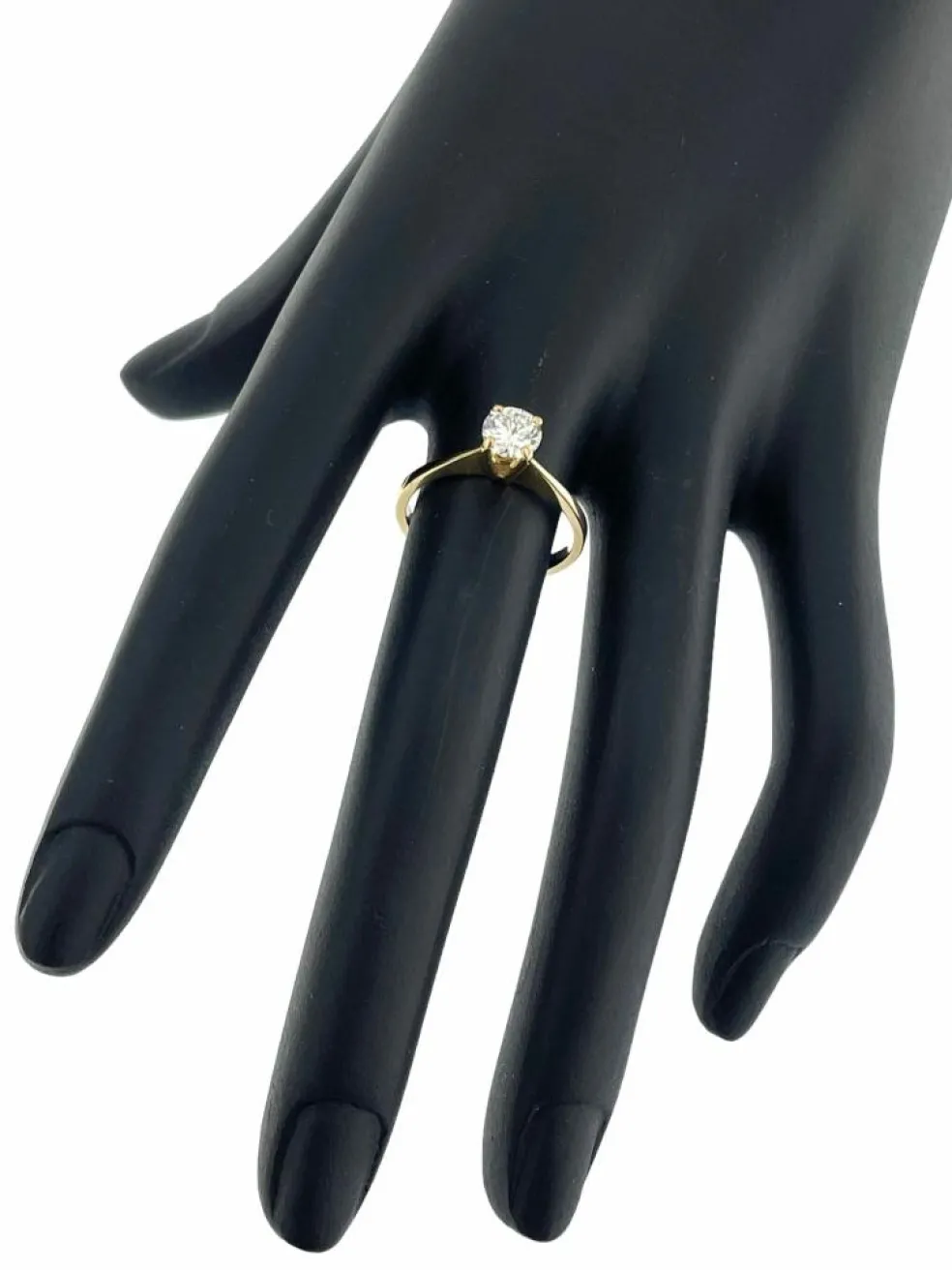 Bague solitaire en or jaune certifiée HRD