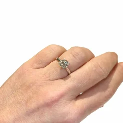 Bague solitaire or blanc, diamant 1.51 ct certificat HRD: G / VVS2