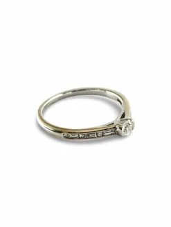 Bague solitaire or blanc et diamants