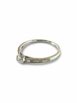 Bague solitaire or blanc et diamants