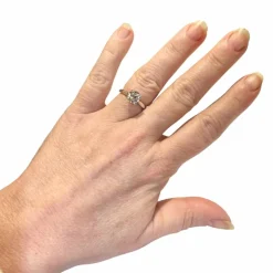 Bague solitaire or blanc, diamant 1.51 ct certificat HRD: G / VVS2